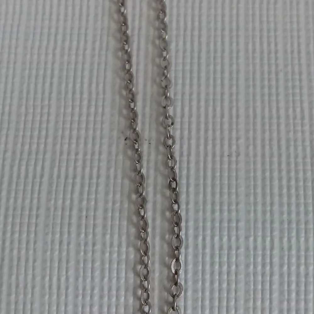 Round Etched Windmill Pendant Single Strand Gold Tone Chain Lightweight Necklace